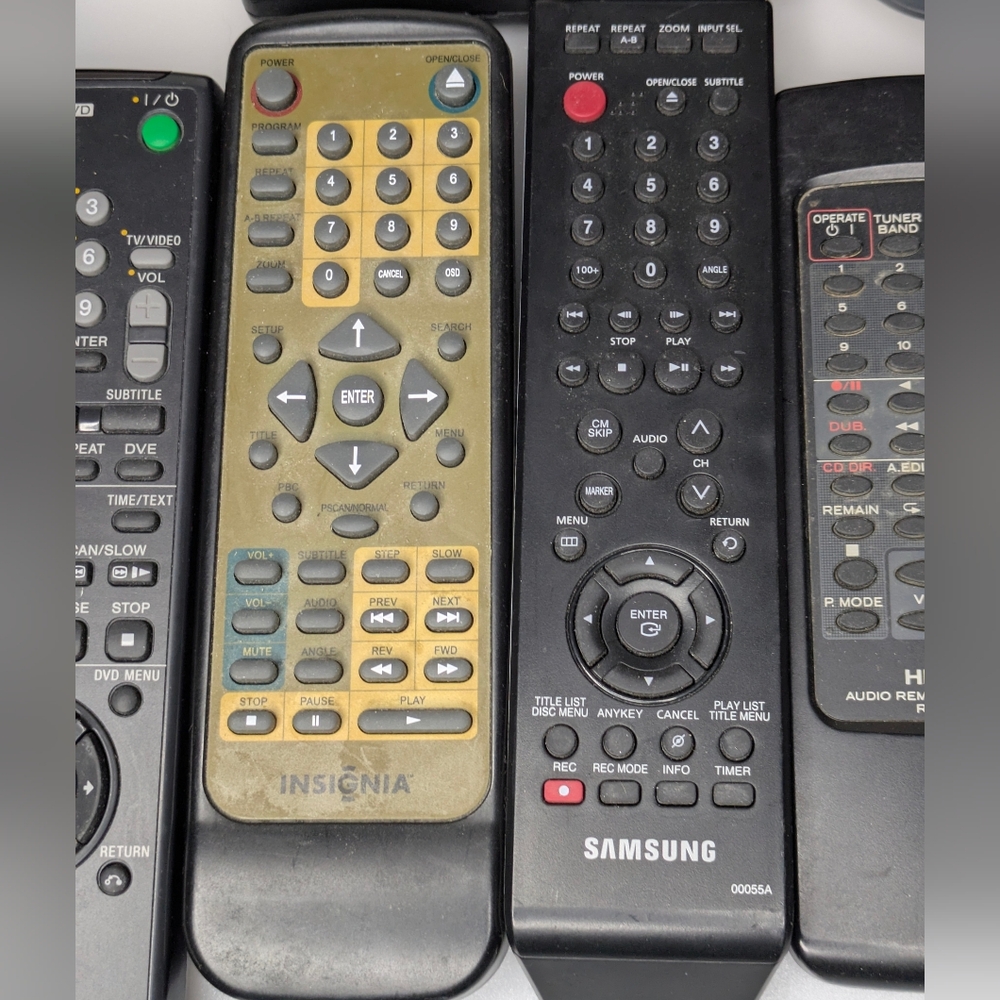 Assorted Remote Control Lot Various Brand, Sony, Hitachi, Mitsubishi, Zenith - Picture 2 of 14